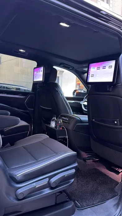 Professional Escalade fleet - premium LaGuardia service